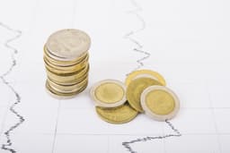 Copper Prices Surge on Dollar Weakness and Tariff Fears