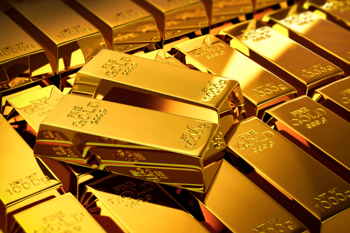 Gold's Safe-Haven Surge Amid Supply and Demand Imbalances